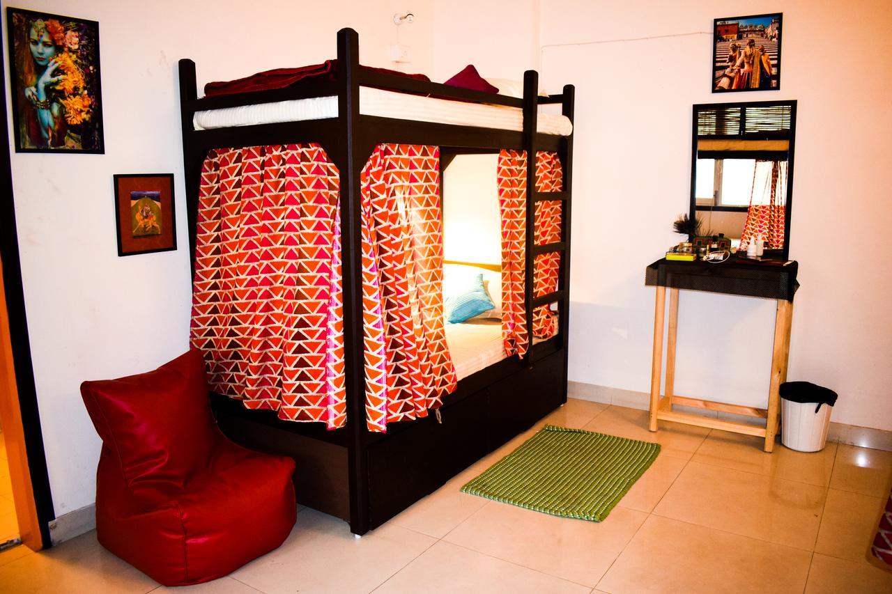ניו דלהי Roots Hostel מראה חיצוני תמונה