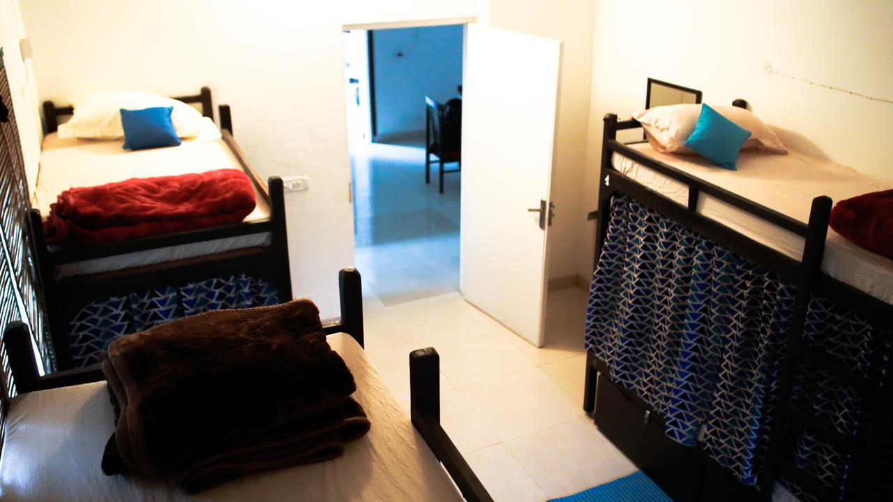 ניו דלהי Roots Hostel מראה חיצוני תמונה