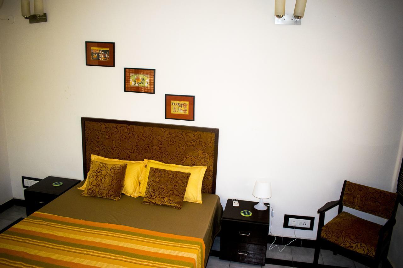 ניו דלהי Roots Hostel מראה חיצוני תמונה